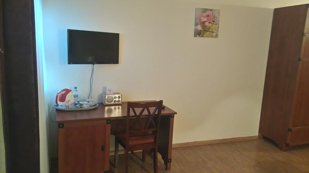 مبيت وإفطار Dalnia Karczma Biesiadna المظهر الخارجي الصورة